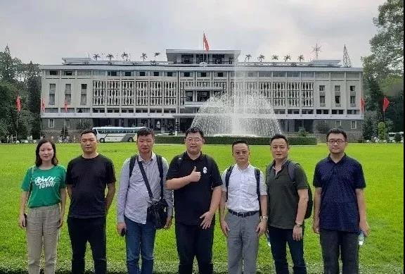 世騰控股董事長，副董事長一行赴越南考察調(diào)研
